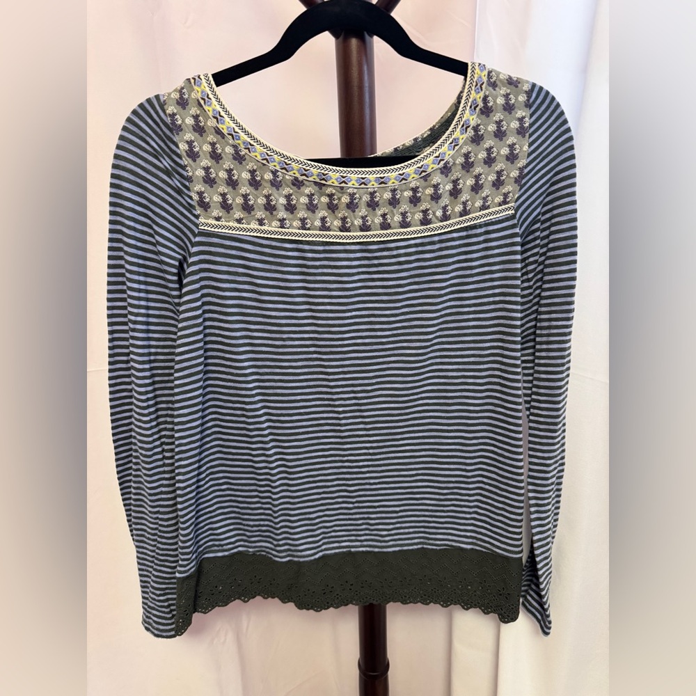 Little yellow button top